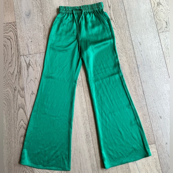 Kelly Green Glossy Wide-cut Pants Elastic Waist Size 2 - Picture 2 of 7